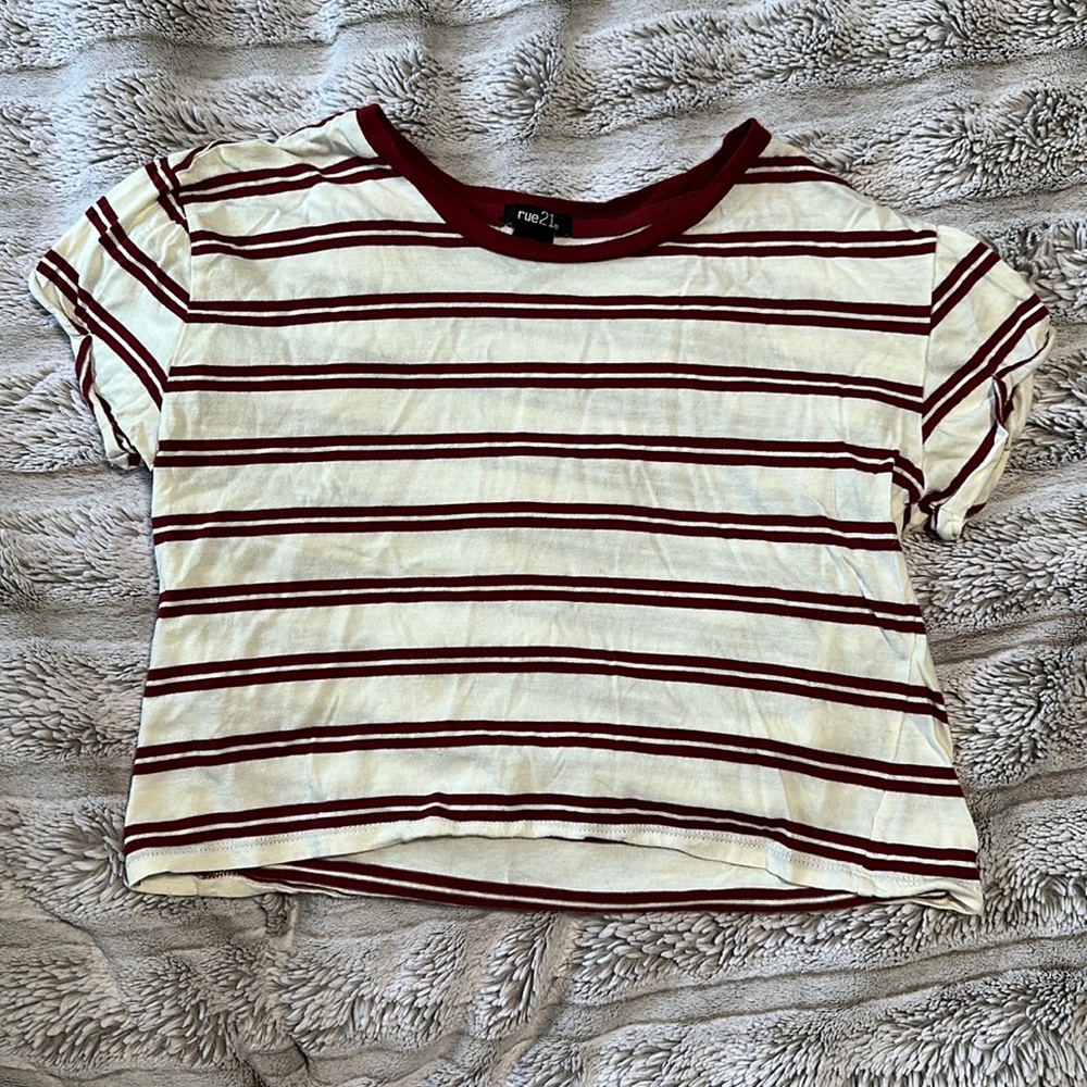 Rue21 Boyfriend Style Crop Top